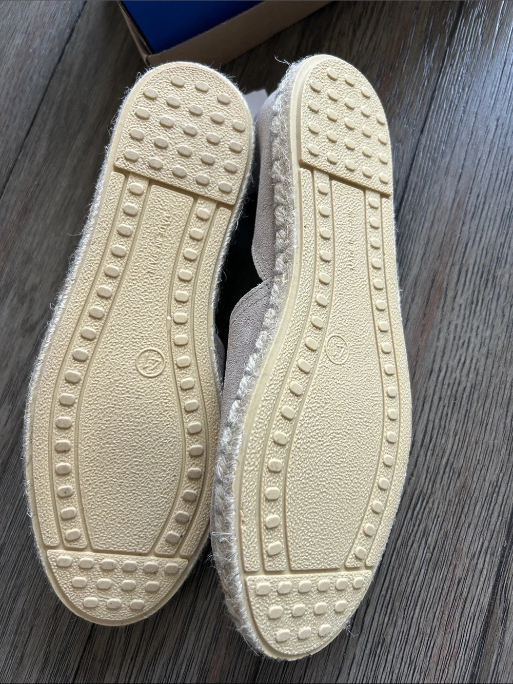 NWT Carmen verbenas espadrilles